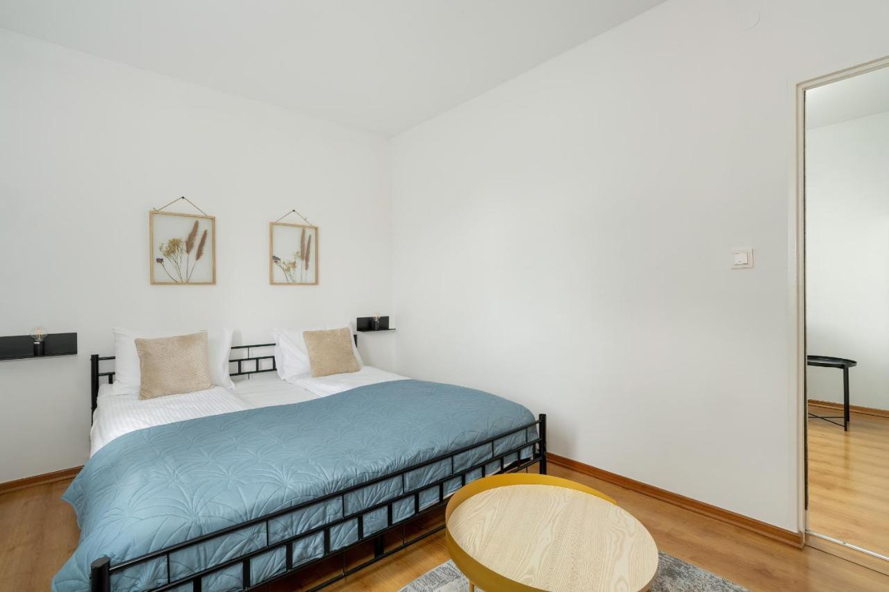 Beautiful House With Balcony, Ideal For Families By Renters Casa de férias *