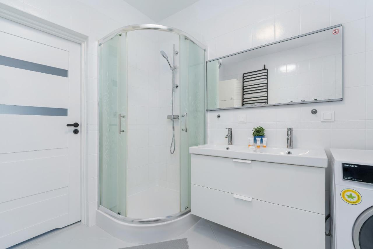 Beautiful House With Balcony, Ideal For Families By Renters * Poznań