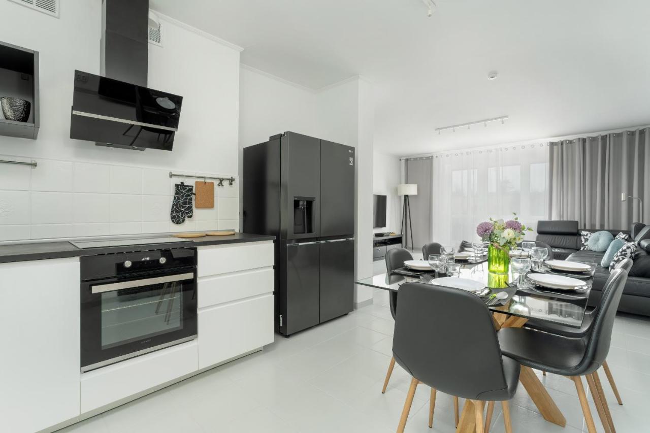 Beautiful House With Balcony, Ideal For Families By Renters Casa de férias Poznań