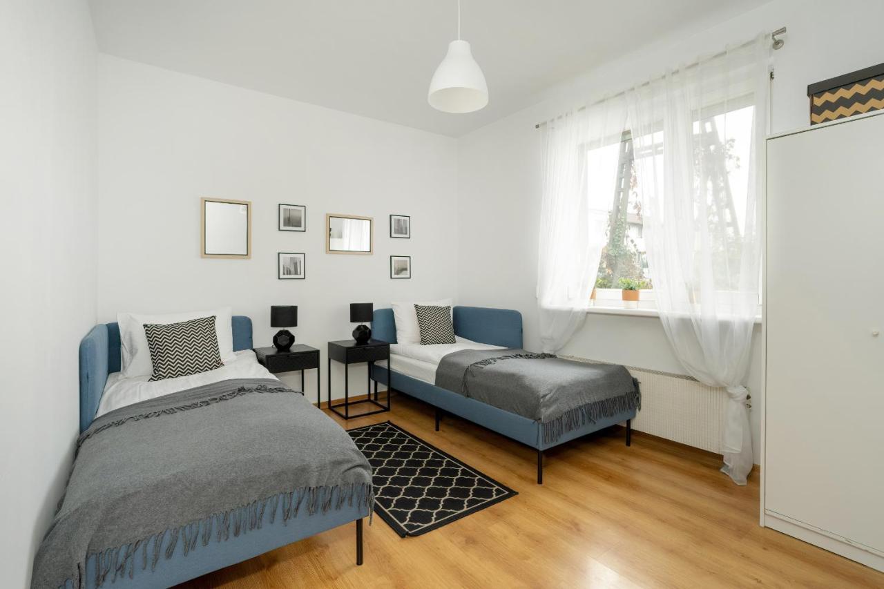 Beautiful House With Balcony, Ideal For Families By Renters Casa de férias